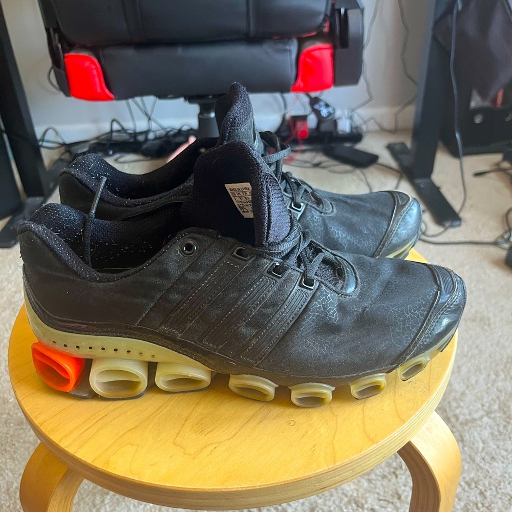 Adidas Microbounce Running Sneaker Mens Size 9 Condition is "Pre-owned".